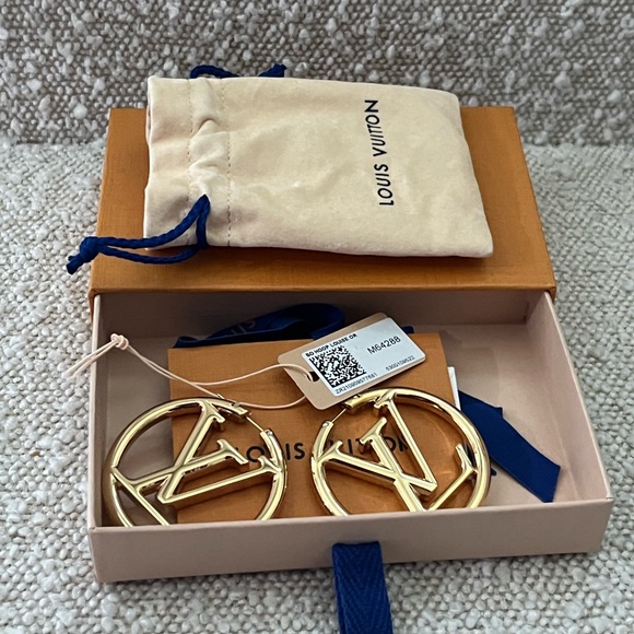 Louis Vuitton Hoop Louise Gold Earrings - Picture 1 of 16